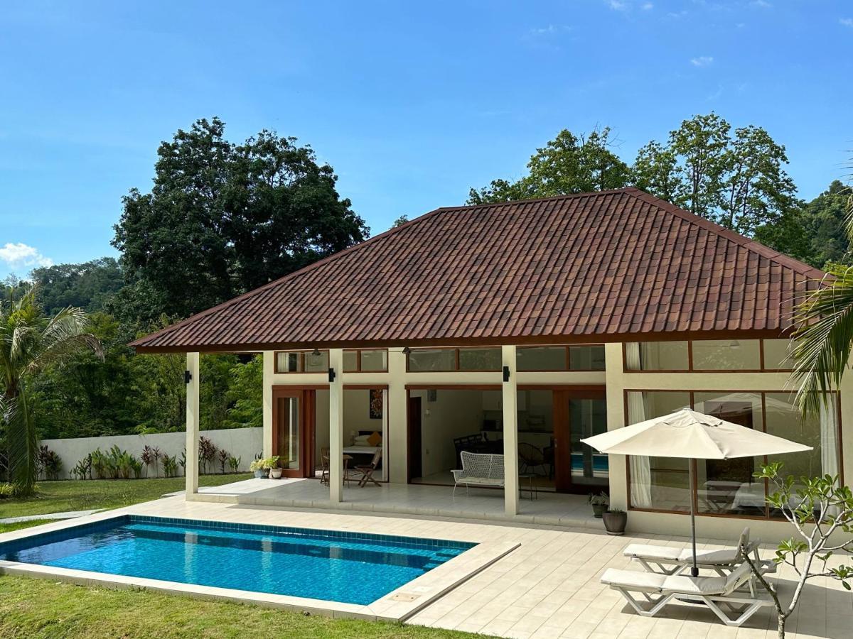 Villa Meranti - Spacious Private Pool Villa Pantai Cenang  Ngoại thất bức ảnh
