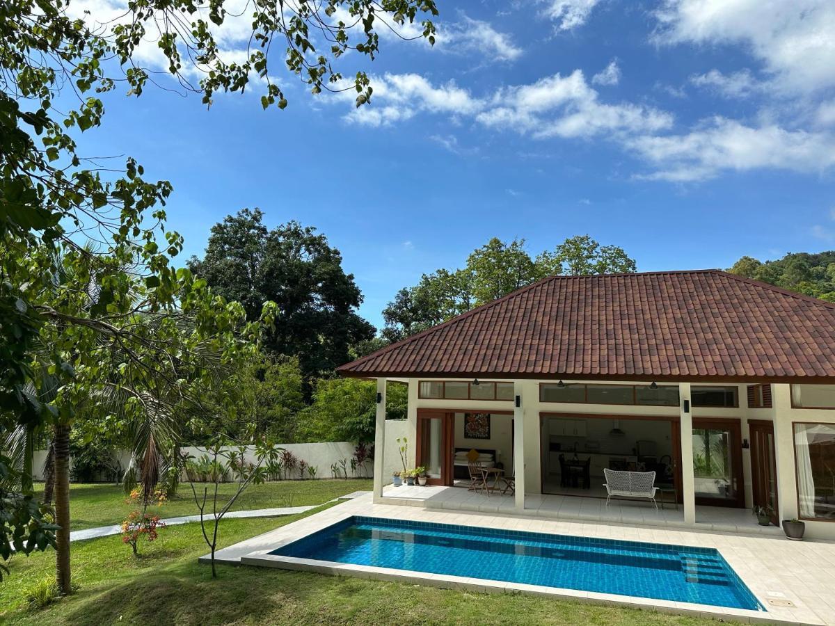 Villa Meranti - Spacious Private Pool Villa Pantai Cenang  Ngoại thất bức ảnh